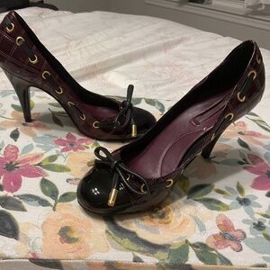 BcbgMaxaria Ma-Nannis black Luna patent Vtg heels